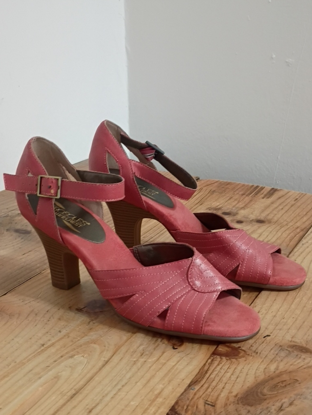 Aerosoles Heel Rest Coral Full Aginda Open Toe Heeled Sandals Size 9.5